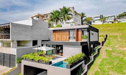 Casa para venda  por R$ 5.950.000,00 em Alphaville, Santana de Parnaíba-SP