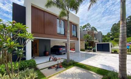 Casa à venda por R$ 9.328.000,00 em Alphaville, Barueri-SP
