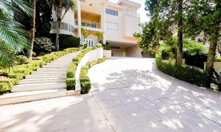 Casa para venda por R$ 5.400.000,00 em Alphaville, Santana de Parnaíba-SP