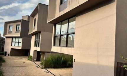 Casa à venda por R$ 9.500.000,00 no Cidade Jardim, São Paulo, SP