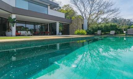 Casa à venda por R$ 13.000.000,00 em Alphaville, Barueri - SP