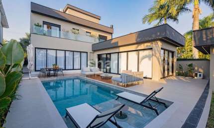 Casa para venda por R$ 7.900.000,00 em Alphaville, Santana de Parnaíba-SP