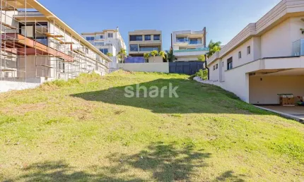 Terreno para venda por R$ 1.750.000,00 em Alphaville, Santana de Parnaíba-SP