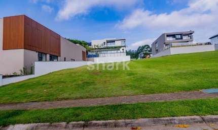 Terreno à venda  por R$ 2.600.000,00 no Tamboré, Santana de Parnaíba-SP