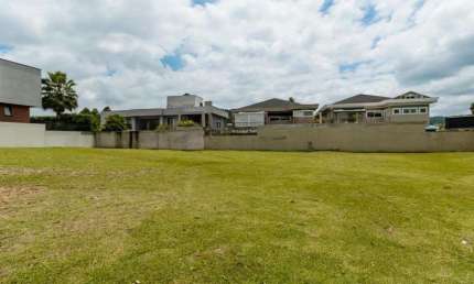 Terreno à venda por R$3.390.000 em Alphaville, Santana de Parnaíba, SP