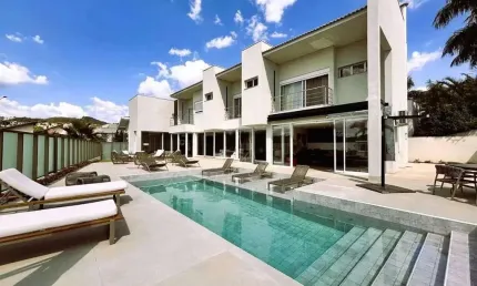 Casa para Locação por R$ 65.000,00 em Alphaville, Barueri - SP