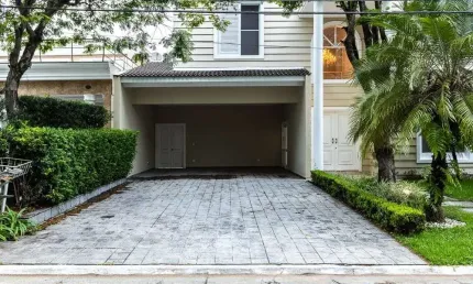 Casa para locação por R$ 25.000,00 em Alphaville - Santaa de Parnaíba