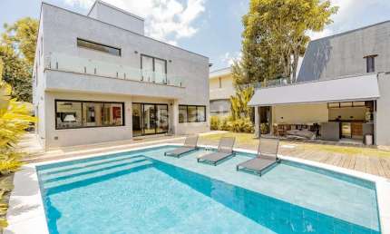 Casa para venda por R$ 8.900.000,00 no Alto de Pinheiros- SP