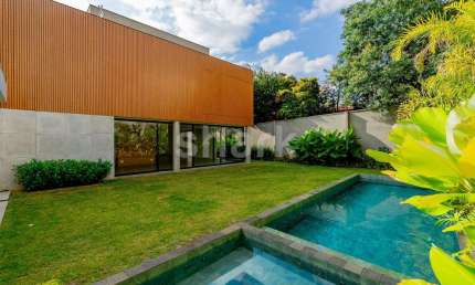 Casa para venda por R$:8.890.000,00 e locação por R$ 55.000,00 em Alto de Pinheiros, São Paulo, SP