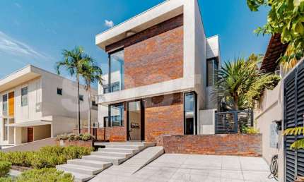 Casa para venda por R$8.000.000,00 ou locação R$38.000,00 em Alphaville, Barueri-SP