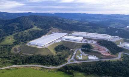 Galpão logístico comercial para locação em Extrema-MG