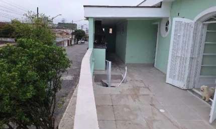 Sobrado no Parque São Vicente, Mauá-SP, com 3 quartos
