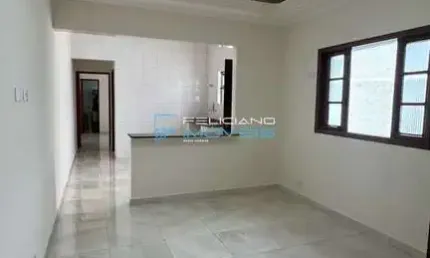 Casa com 2 quartos, Maracanã, Praia Grande - R$ 399 mil, Cod: 5579