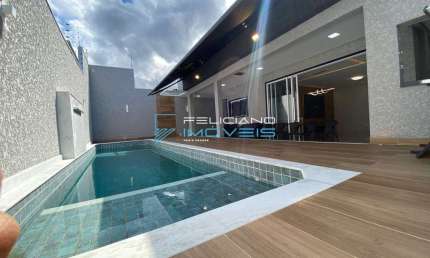Casa com 3 quartos, Ocian, Praia Grande - R$ 1.5 mi, Cod: 5708