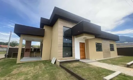 Casa em Condomínio para Venda em Maricá, Ubatiba, 3 dormitórios, 1 suíte, 2 banheiros, 1 vaga