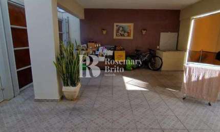 Casa com 4 dorms, Vila Jaboticabeira, Taubaté - R$ 790 mil, Cod: 1059
