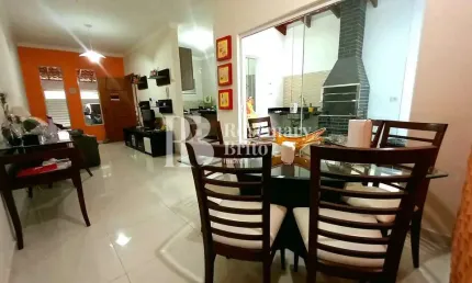 Casa com 3 dorms, Jardim Oásis, Taubaté - R$ 380 mil, Cod: 1186