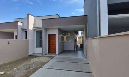 Casa Térrea com 3 dormitórios e 6 metros de abertura