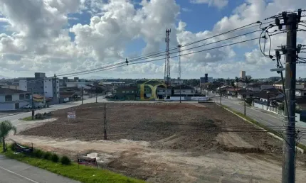 Terreno Comercial/Residencial na Av. Santos Dumont - Aventureiro