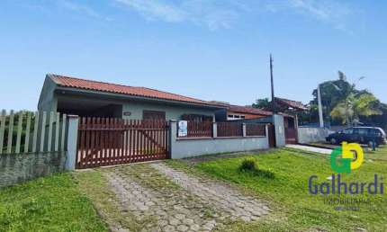 Casa mobiliada  com 2 terrenos, piscina e 3 dormitórios, sendo 1 suíte – à venda, 155 m² por R$ 1.000.000 – Cambiju, Itapoá/SC