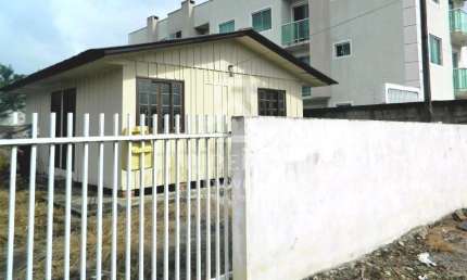 Casa com 2 quartos para alugar na Rua Olímpio Ferreira da Cruz, 614, São Marcos, São José dos Pinhais por R$ 1.000