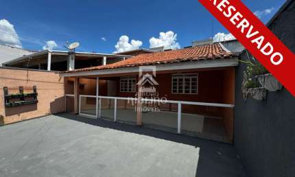 Casa com 2 quartos à venda na Rua Moacir Tomelin, 188, Colônia Rio Grande, São José dos Pinhais por R$ 375.000