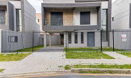 Casa com 3 quartos à venda na Boa Esperança, 282, Jardim Cruzeiro, São José dos Pinhais por R$ 750.000