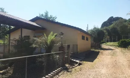 Chácara / sítio para alugar na Rua Campestre, 2735, Colônia Murici, São José dos Pinhais por R$ 5.000