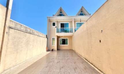 Casa com 3 quartos à venda na Rua Arapoti, 728, Sítio Cercado, Curitiba por R$ 499.000