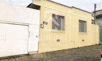 Casa com 3 quartos para alugar na Rua Tenente Djalma Dutra, 635, Centro, São José dos Pinhais por R$ 3.500