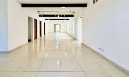 Casa comercial com 1 sala para alugar na rua joaquim nabuco, 2305, centro, são josé dos pinhais por r$ 6.500