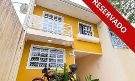 Casa com 3 quartos à venda na Rua Tomazina, 305, Bom Jesus, São José dos Pinhais por R$ 620.000