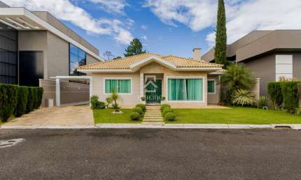 Casa com 3 quartos à venda na Rua Rafael Puchetti, 703, Braga, São José dos Pinhais por R$ 2.300.000