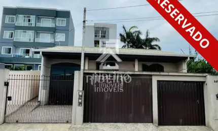 Casa com 2 quartos para alugar na Rua Rondônia, 549, Boneca do Iguaçu, São José dos Pinhais por R$ 2.500