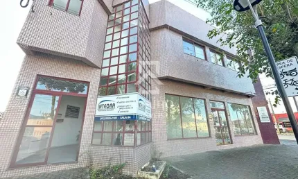 Sala comercial para alugar na Rua Marechal Deodoro da Fonseca, 600, Centro, São José dos Pinhais por R$ 5.000