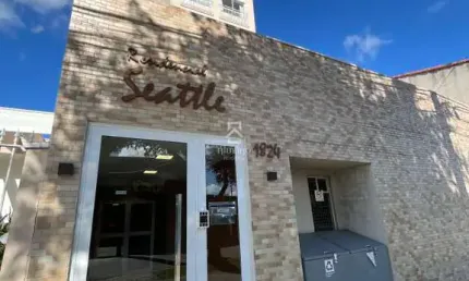 Apartamento com 10 quartos para alugar na Rua Norberto de Brito, 1824, Centro, São José dos Pinhais por R$ 1.500
