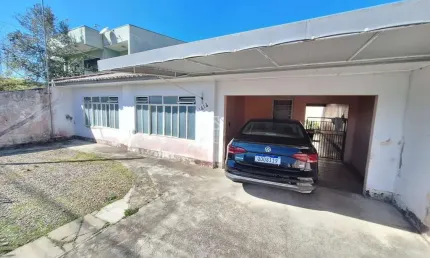 Casa com 3 quartos à venda na Avenida Florianópolis, 1414, Cajuru, Curitiba por R$ 500.000