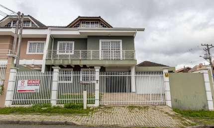 Casa com 3 quartos para alugar na Rua Friedrich Nietzsche, 335, Aristocrata, São José dos Pinhais por R$ 4.490