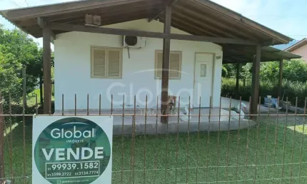 Casa com 2 quartos à venda no Centro, Araricá 