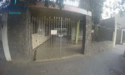 Terreno para venda!!!! ideal para construtor!! ótima localização!!! 880m², existe uma construção antiga no terreno!!!