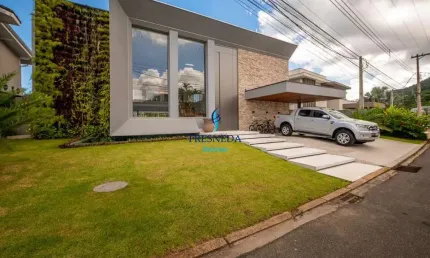 Casa (casa padrão) para venda, 6 suite(s), 4 vaga(s), 677 m²