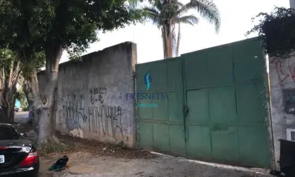 Terreno à venda em Caxingui, São Paulo 