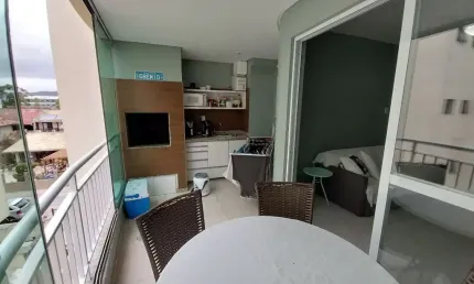 Apartamento 2 dormitórios quadra do mar Canasvieiras