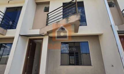 Casa com 2 quartos à venda na Rua Humberto de Campos, 773, Uvaranas, Ponta Grossa