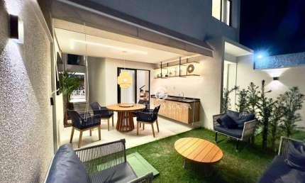 Casa com 3 dormitórios à venda, 130 m² por R$ 675.000,00 - Tamatanduba - Eusébio/CE
