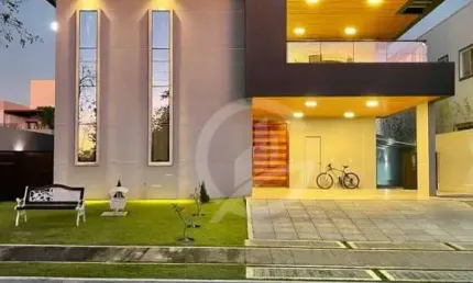 Espetacular Duplex em Alphaville,  100% Mobiliada e decorada, em frente a praça!