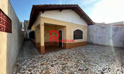 Casa com 2 quartos para alugar na Rua Carlos Gomes, 577, Cidade Ocian, Praia Grande