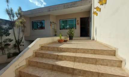 Casa à Venda com 287m² 3 Quartos 3 Banheiros e 14 Vagas Vila Matilde