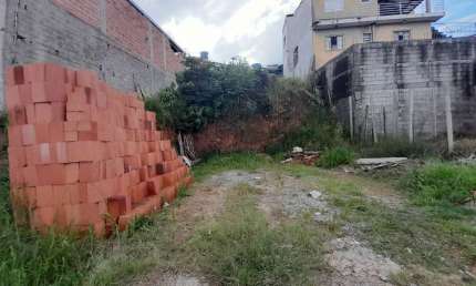 Terreno à venda no Jardim Diva (Fazendinha), Santana de Parnaíba 