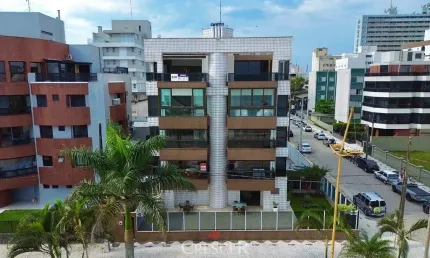 Cobertura duplex alto padrão frente mar na Praia Mansa.